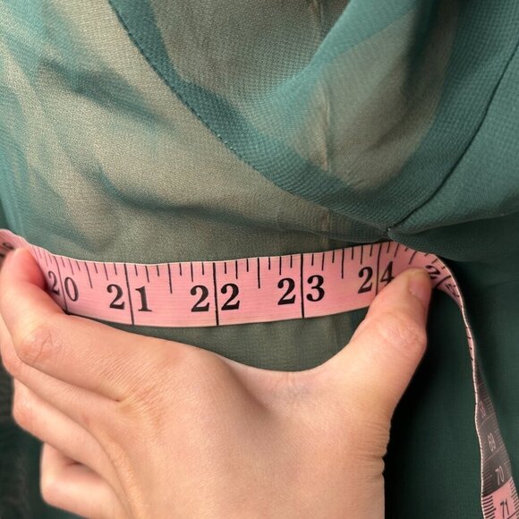 H&M Emory Green Light Weight Sheer Button Front Long Sleeve Blouse Top Size 2 - Picture 7 of 9